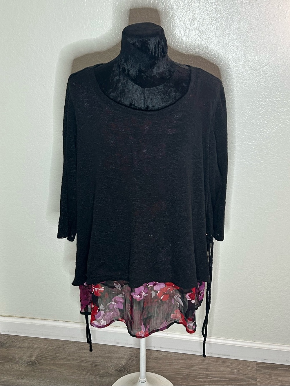 Black Layered Floral Hem Tunic Blouse Plus Size 22/24